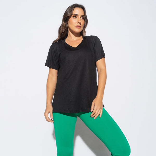 Blusa Fitness Preta com Decote V  BL500